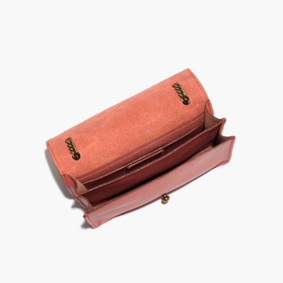 Madewell Chain Crossbody Bag in Spiced Rose - Picture 3 of 4